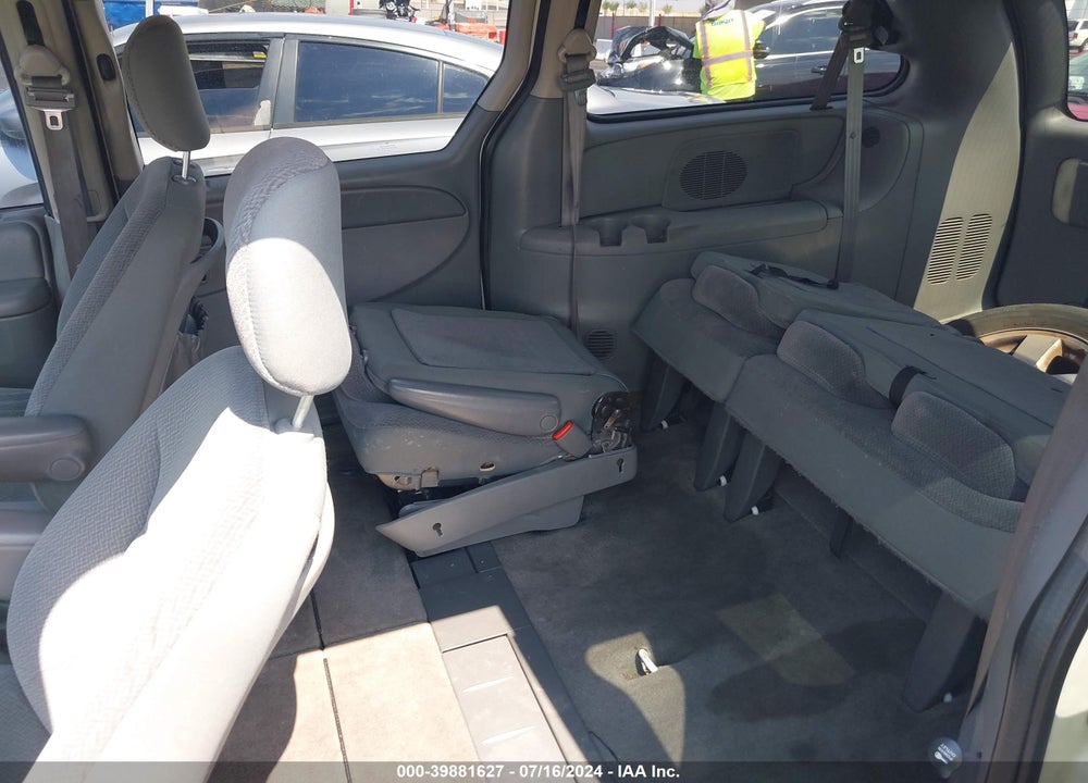 2005 DODGE GRAND CARAVAN SXT VIN: 2D4GP44L05R361573