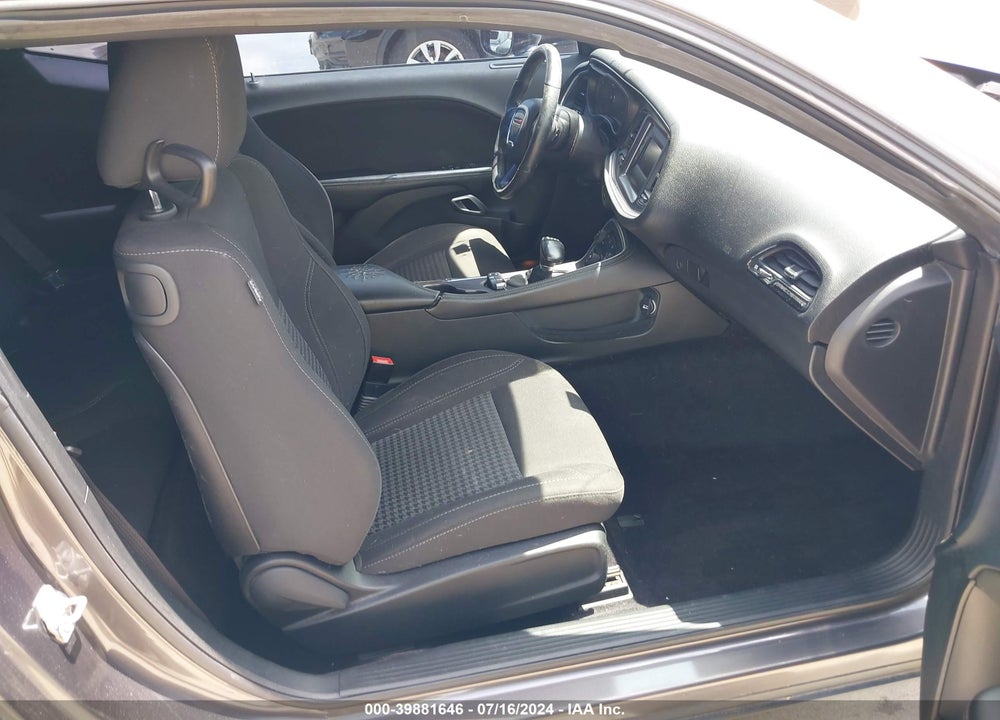 2017 DODGE CHALLENGER SXT VIN: 2C3CDZAGXHH531977