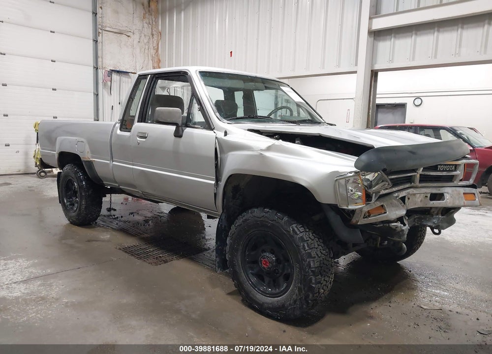1987 TOYOTA PICKUP XTRACAB RN67 SR5 VIN: JT4RN67S5H5082678