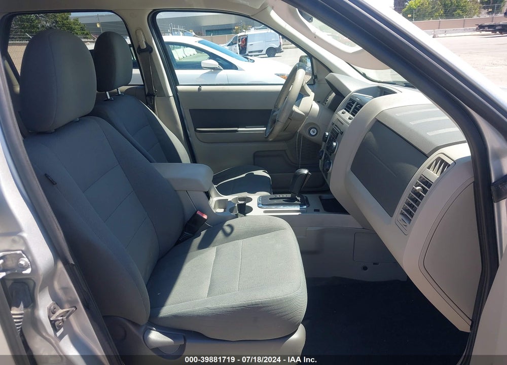 2009 FORD ESCAPE XLT VIN: 1FMCU93GX9KC49126