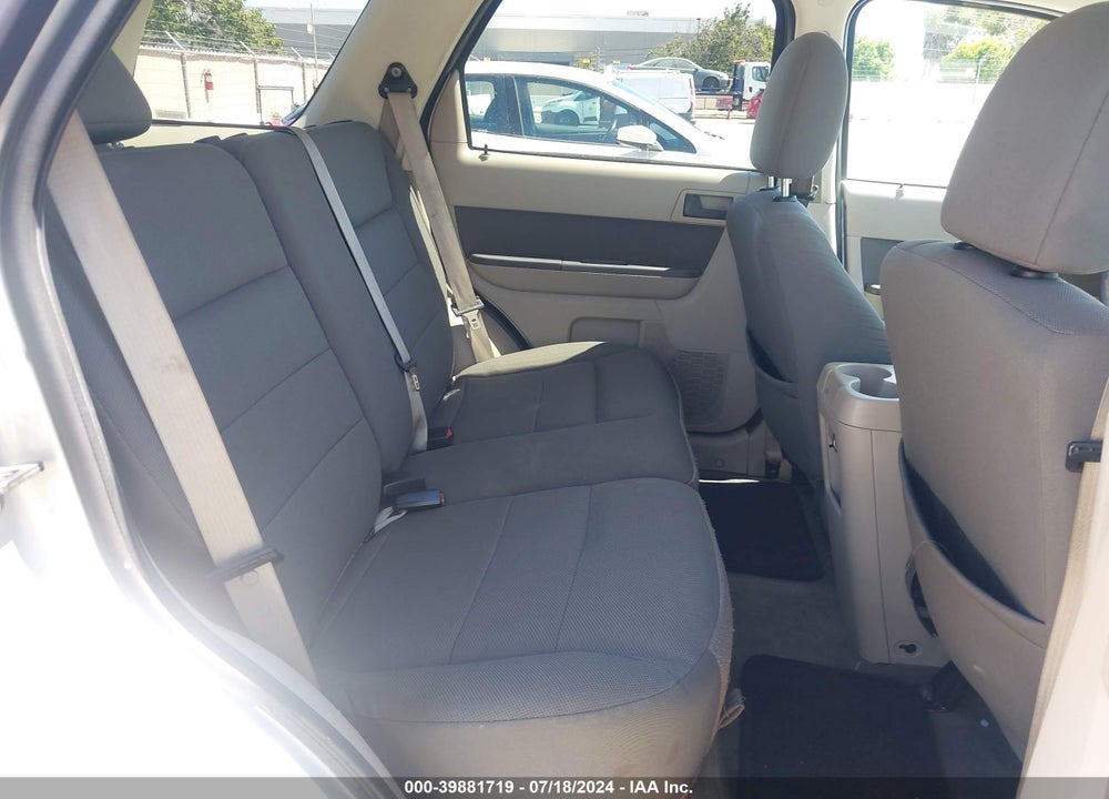 2009 FORD ESCAPE XLT VIN: 1FMCU93GX9KC49126