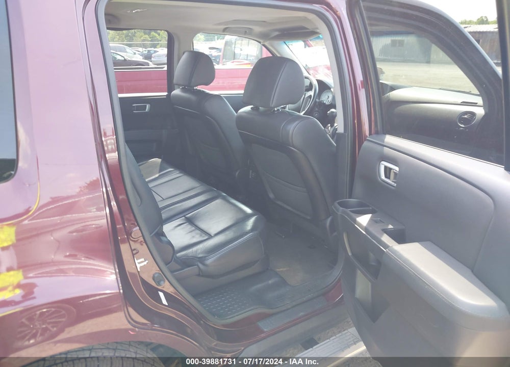 2015 HONDA PILOT EX-L VIN: 5FNYF4H55FB036639