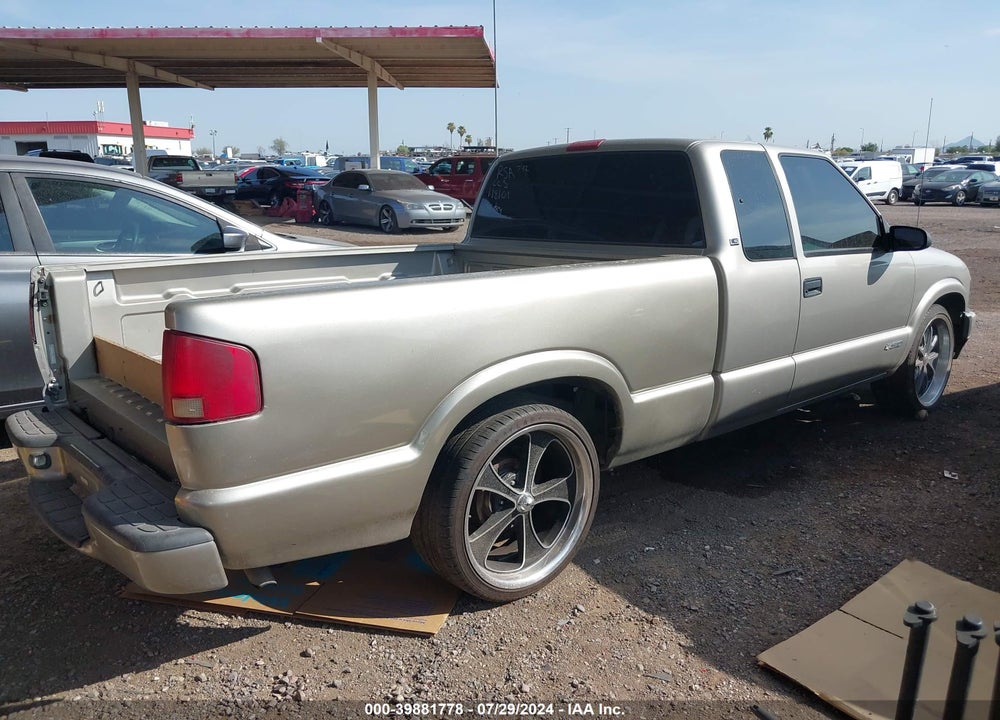 2003 CHEVROLET S-10 LS VIN: 1GCCS19X938118101