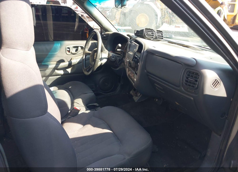 2003 CHEVROLET S-10 LS VIN: 1GCCS19X938118101
