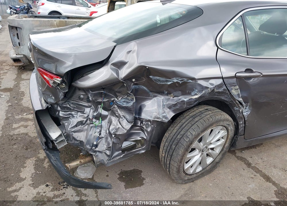 2020 TOYOTA CAMRY LE VIN: 4T1C11AK7LU932057
