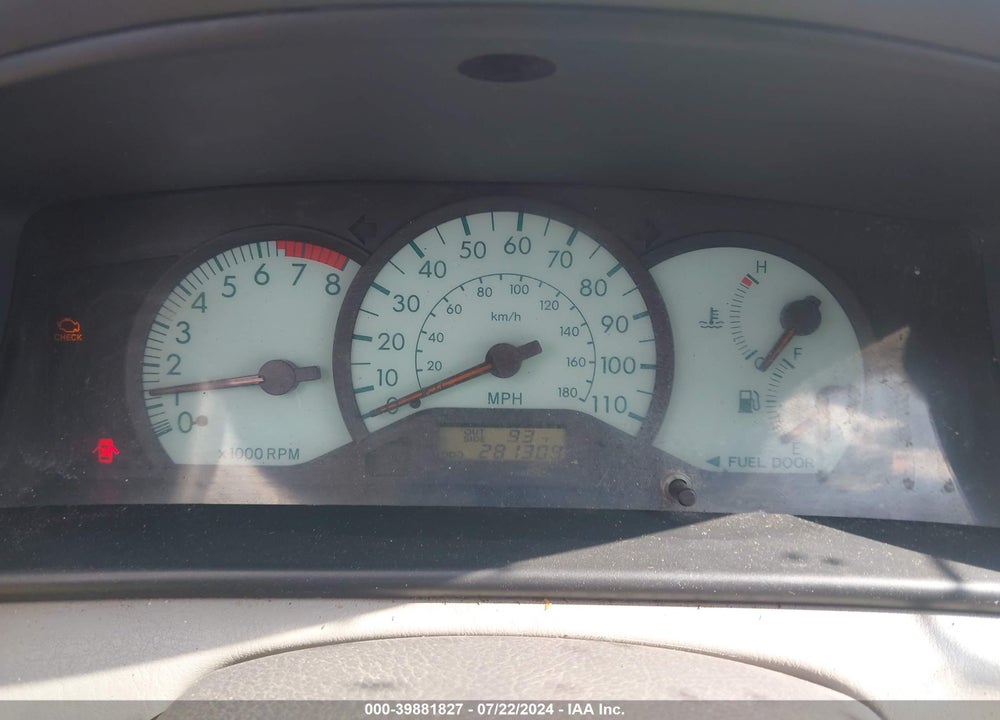 2004 TOYOTA COROLLA LE VIN: JTDBR32E942024235