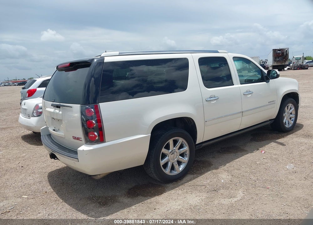 2011 GMC YUKON XL 1500 DENALI VIN: 1GKS2MEF2BR259339
