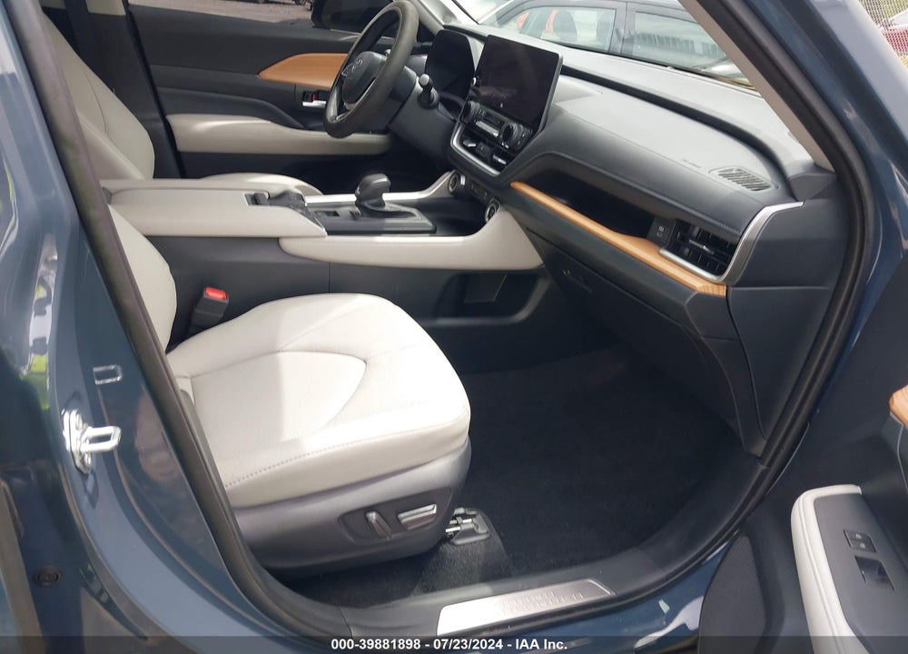 2024 TOYOTA GRAND HIGHLANDER LIMITED VIN: 5TDAAAA5XRS012667