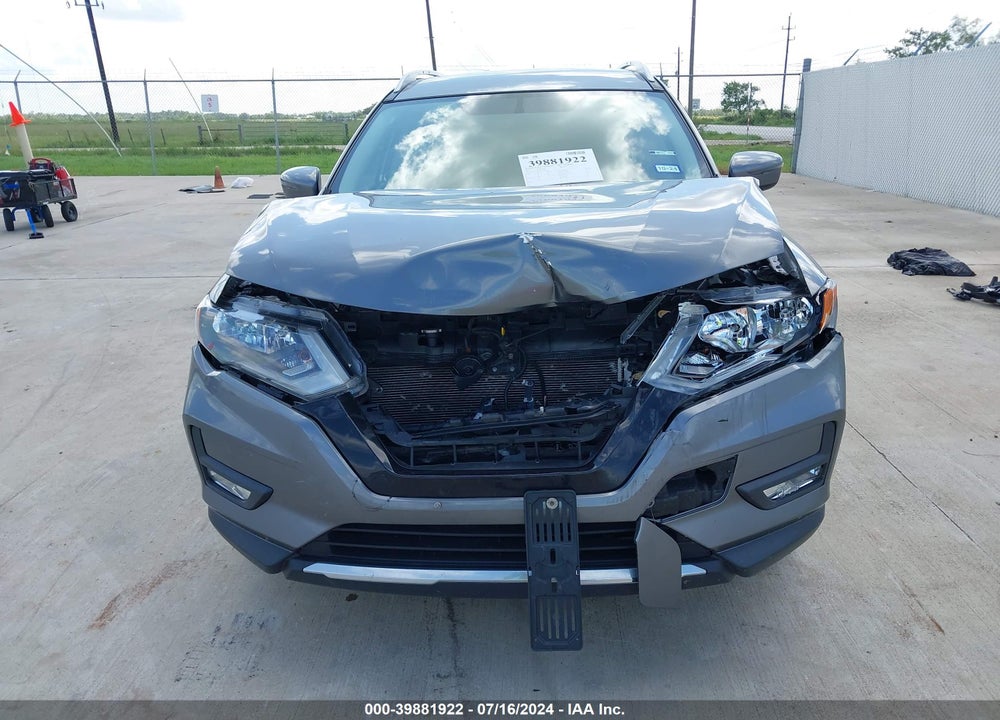 2018 NISSAN ROGUE VIN: JN8AT2MT5JW457014