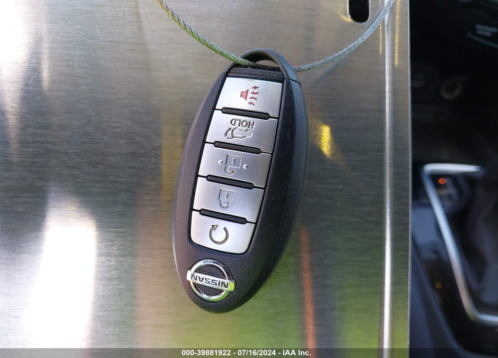 2018 NISSAN ROGUE VIN: JN8AT2MT5JW457014