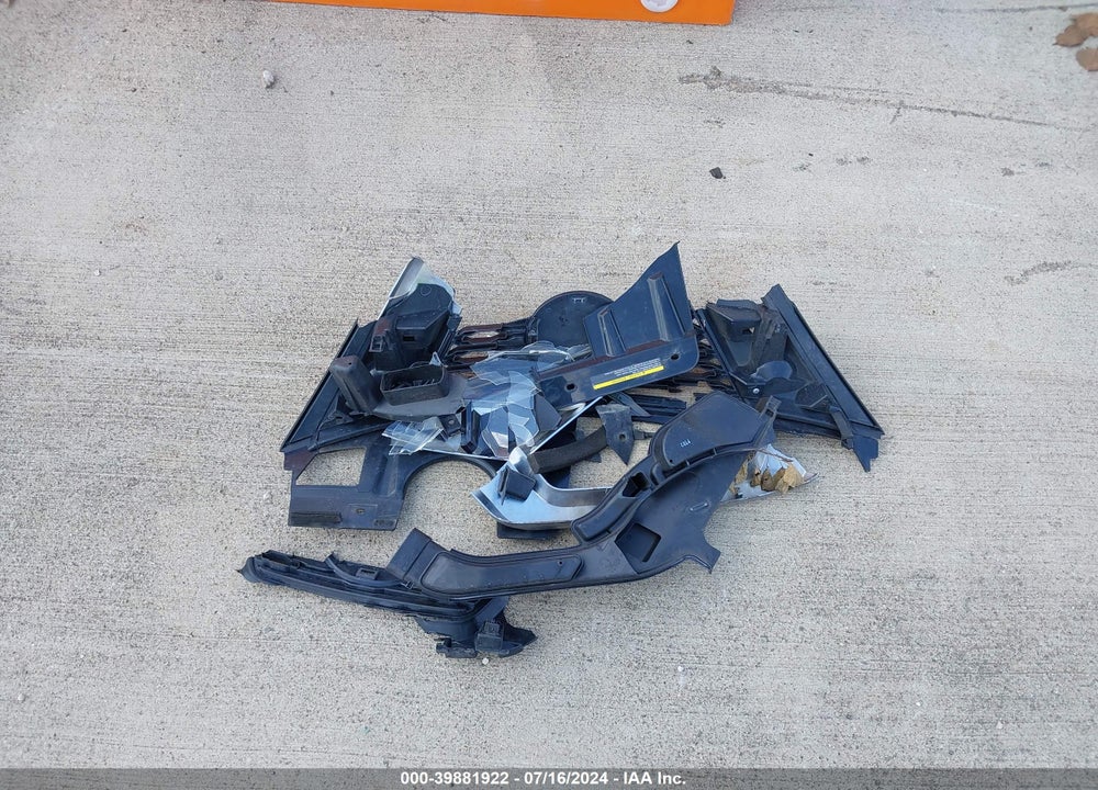 2018 NISSAN ROGUE VIN: JN8AT2MT5JW457014