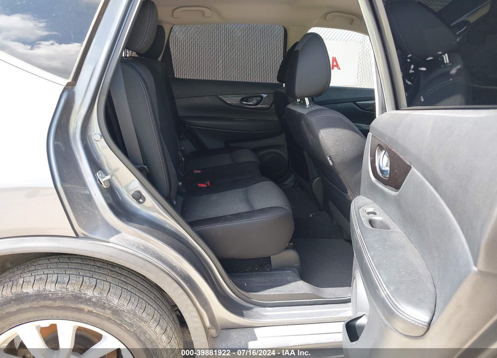 2018 NISSAN ROGUE VIN: JN8AT2MT5JW457014
