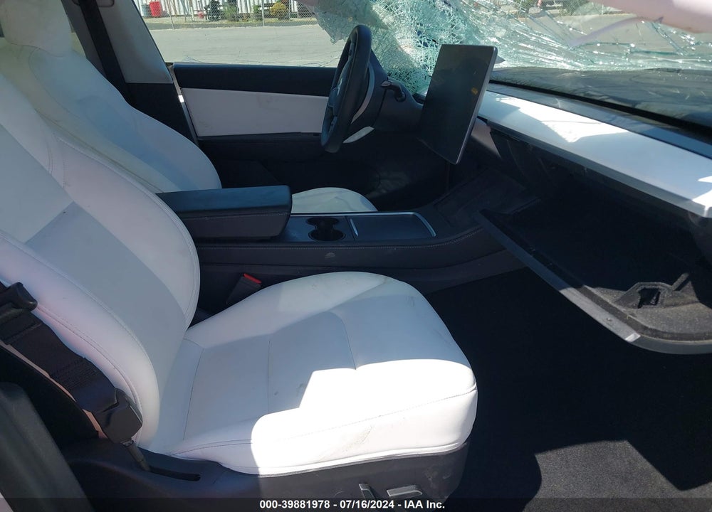 2021 TESLA MODEL Y LONG RANGE DUAL MOTOR ALL-WHEEL DRIVE VIN: 5YJYGAEEXMF197663