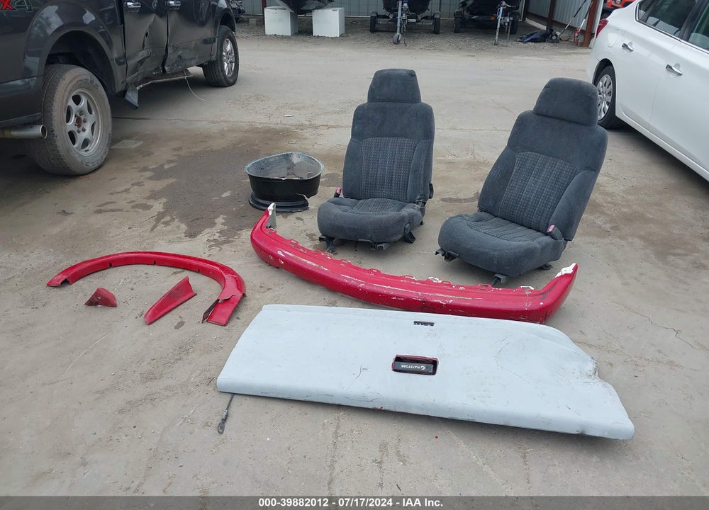 1999 CHEVROLET S-10 LS VIN: 1GCCS19W0X8169113