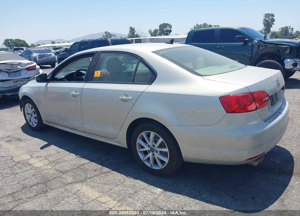 2011 VOLKSWAGEN JETTA 2.5L SE VIN: 3VWDZ7AJ8BM328805