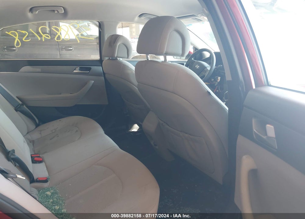 2015 HYUNDAI SONATA SE VIN: 5NPE24AF2FH169121