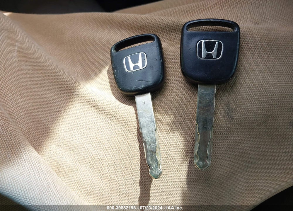 2006 HONDA ODYSSEY EX-L VIN: 5FNRL386X6B416530