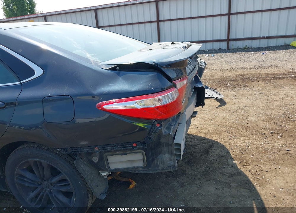 2015 TOYOTA CAMRY SE VIN: 4T1BF1FK1FU064034