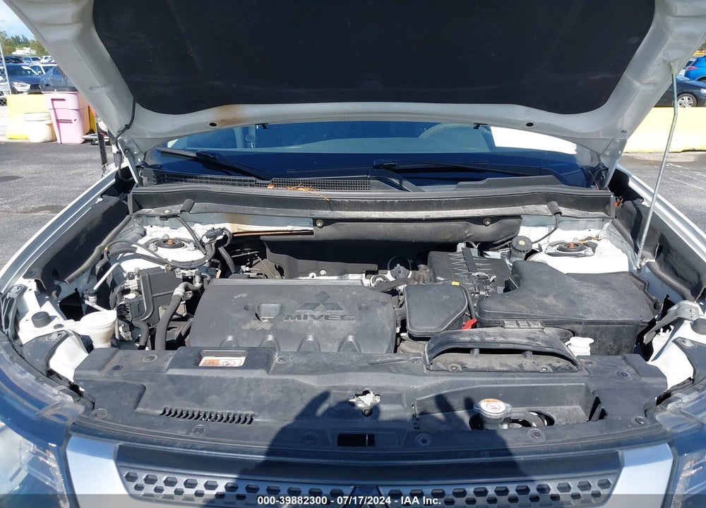 2019 MITSUBISHI OUTLANDER ES VIN: JA4AD2A3XKZ047915