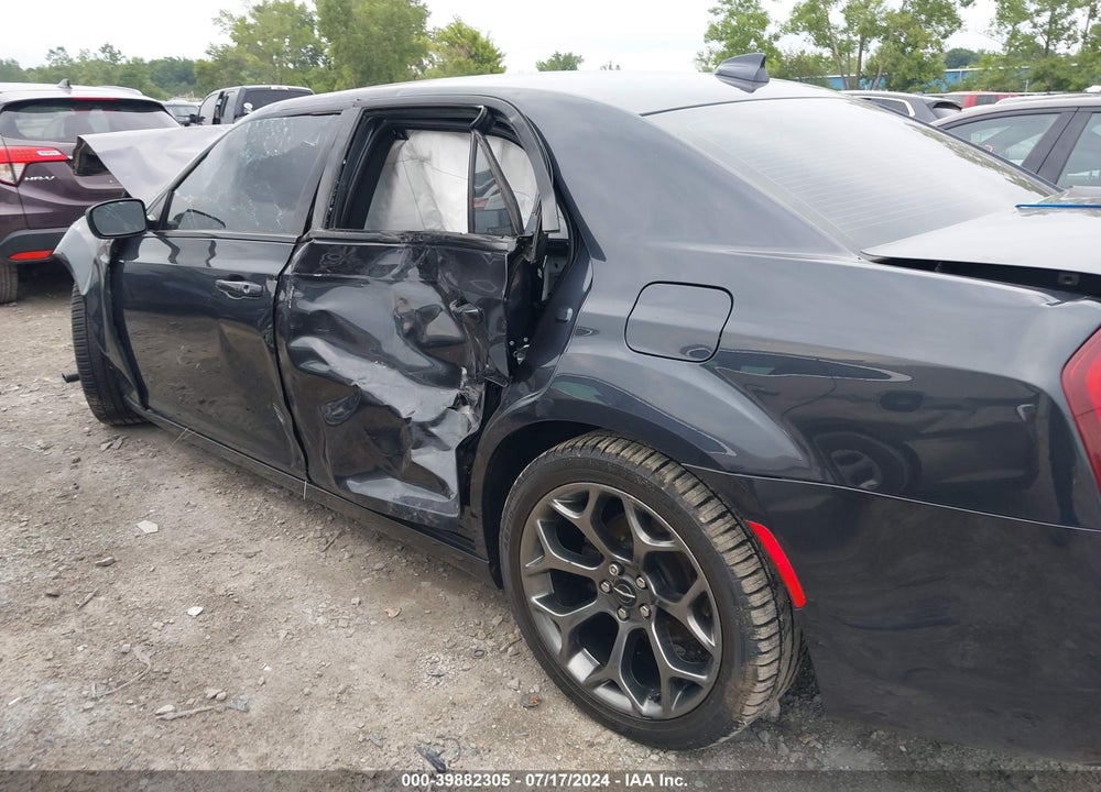 2017 CHRYSLER 300 300S VIN: 2C3CCABG4HH668027