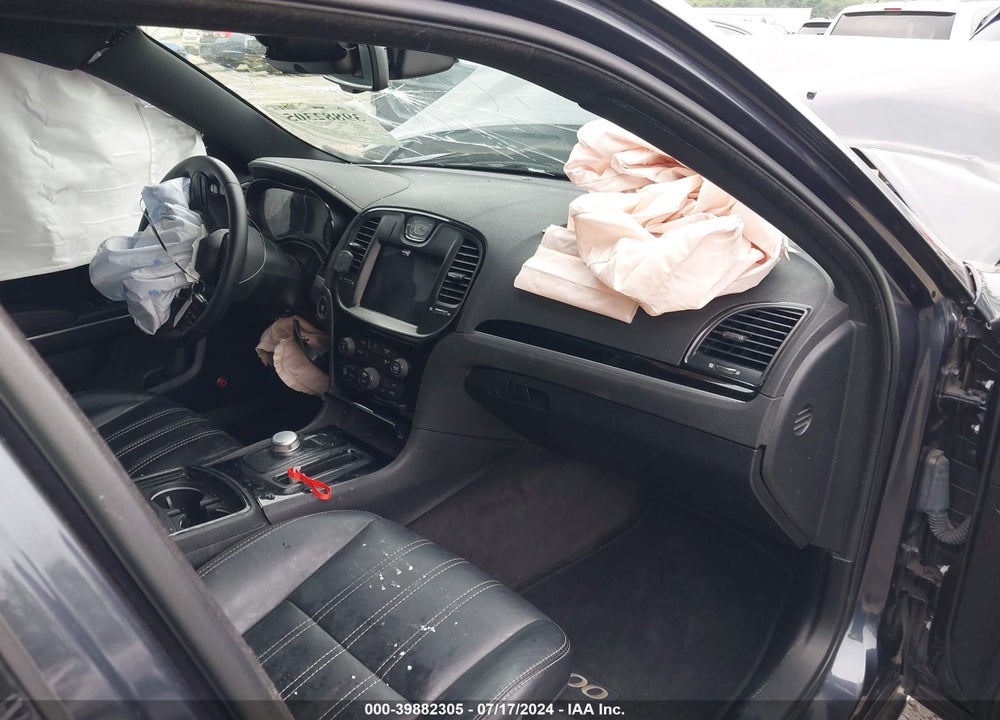 2017 CHRYSLER 300 300S VIN: 2C3CCABG4HH668027