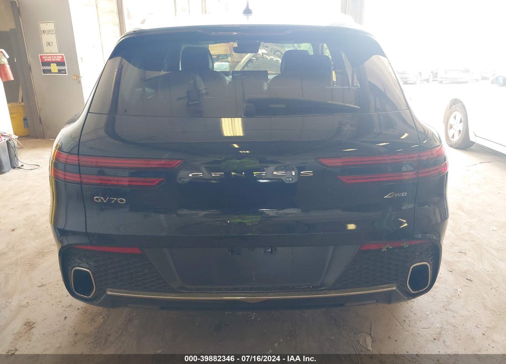 2022 GENESIS GV70 2.5T AWD VIN: KMUMADTB4NU039304
