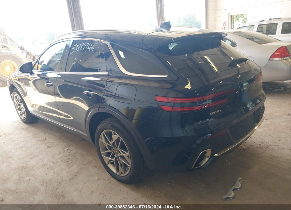 2022 GENESIS GV70 2.5T AWD VIN: KMUMADTB4NU039304