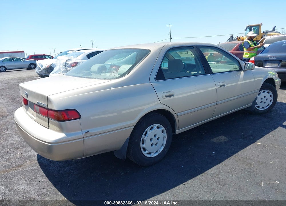 1998 TOYOTA CAMRY LE VIN: JT2BG22KXW0212517