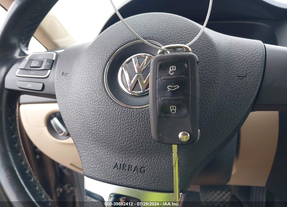 2011 VOLKSWAGEN JETTA 2.5L SE VIN: 3VWDX7AJ7BM325075
