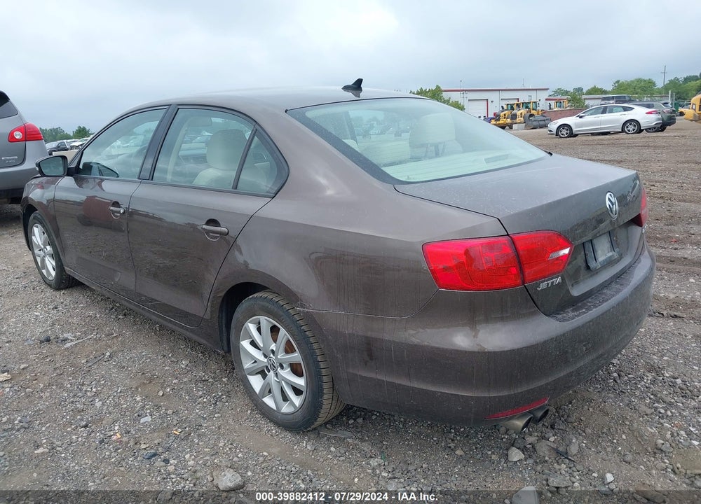 2011 VOLKSWAGEN JETTA 2.5L SE VIN: 3VWDX7AJ7BM325075
