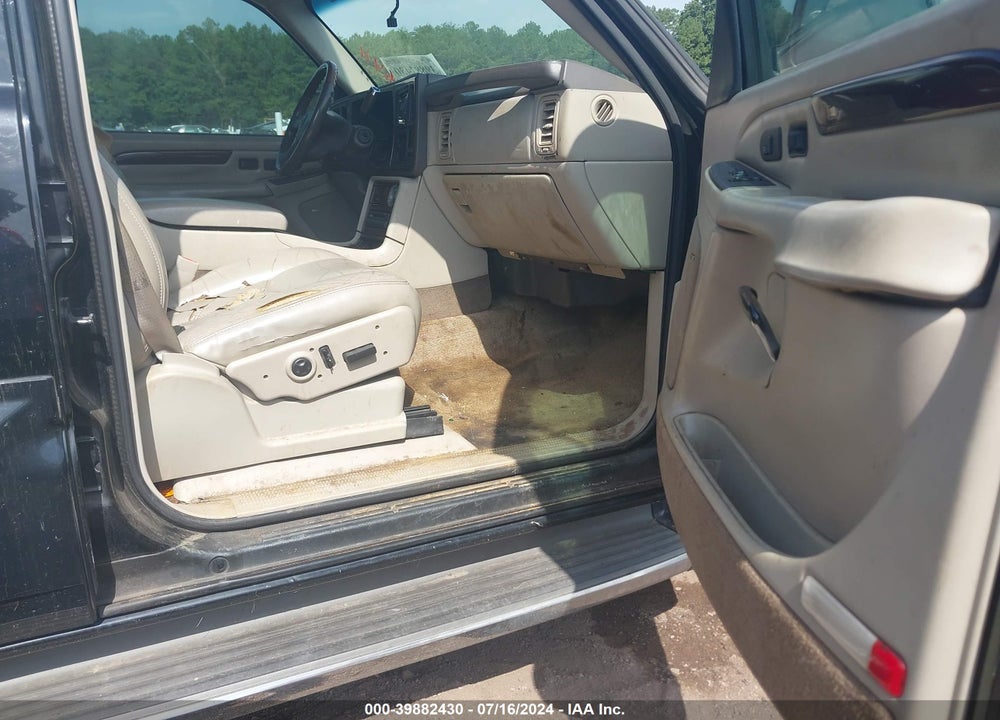 2003 CADILLAC ESCALADE ESV STANDARD VIN: 3GYFK66N83G216411