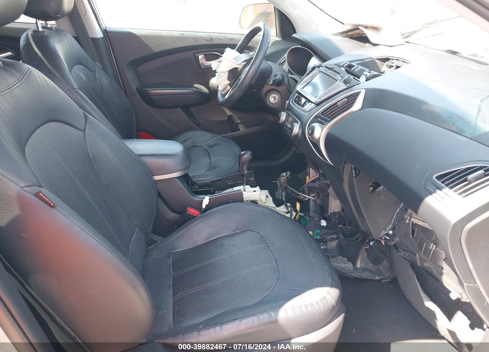 2012 HYUNDAI TUCSON LIMITED VIN: KM8JU3AC7CU468139