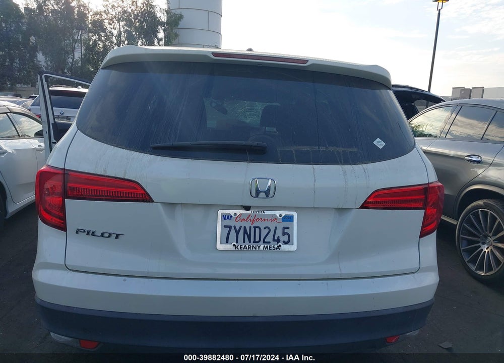 2017 HONDA PILOT EX-L VIN: 5FNYF5H57HB014442