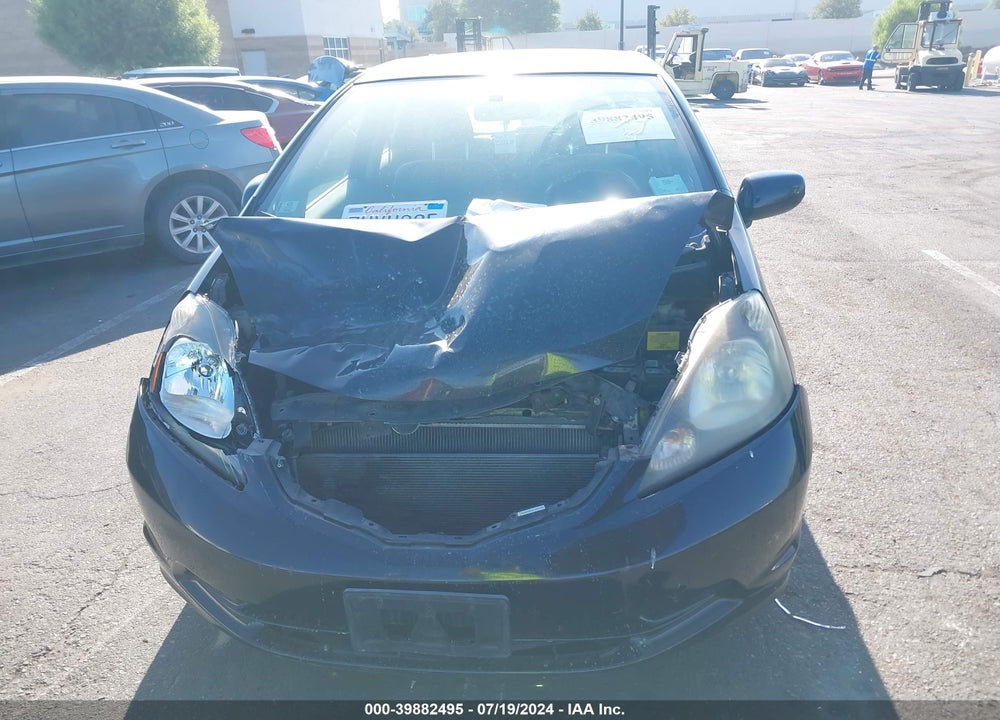 2012 HONDA FIT VIN: JHMGE8H39CC030371