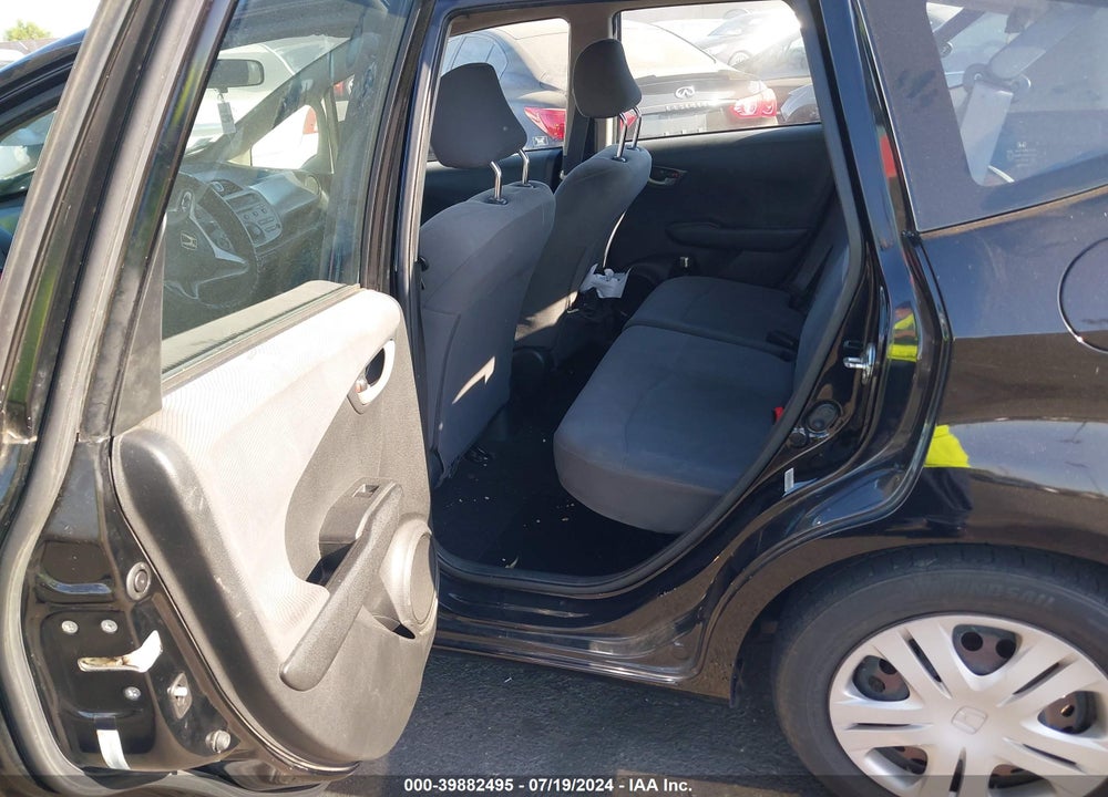 2012 HONDA FIT VIN: JHMGE8H39CC030371