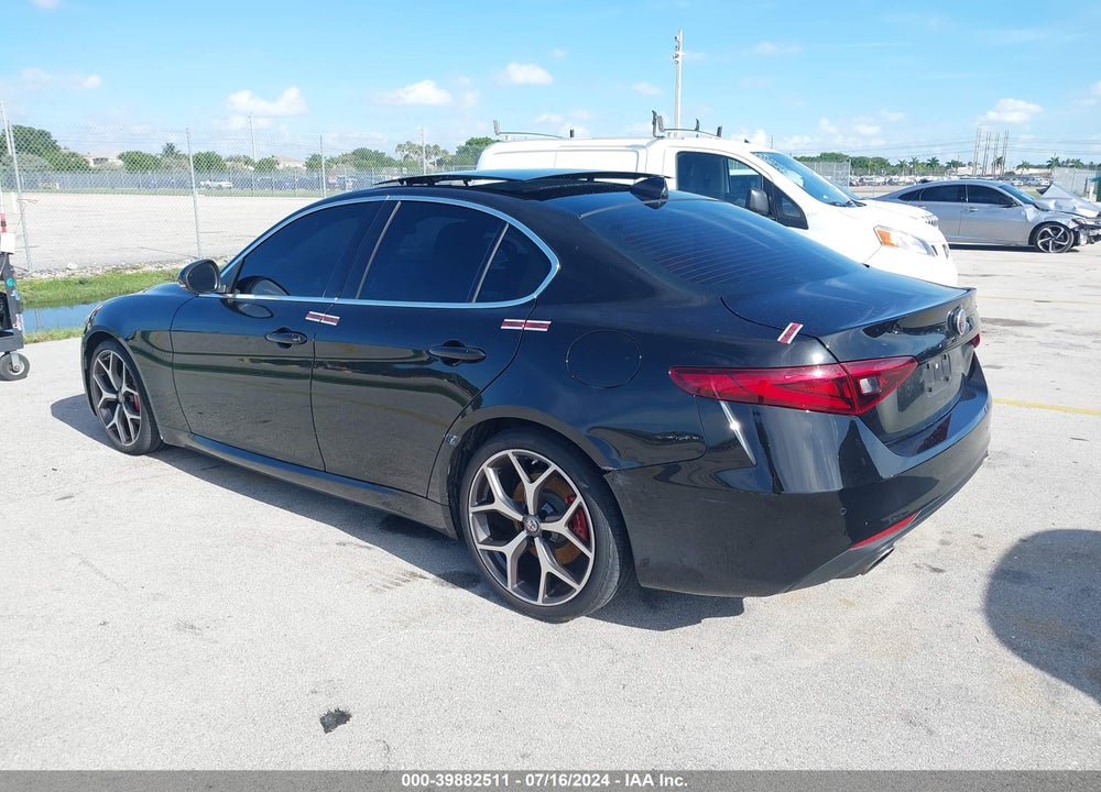 2021 ALFA ROMEO GIULIA TI RWD VIN: ZARFAMBN1M7647517