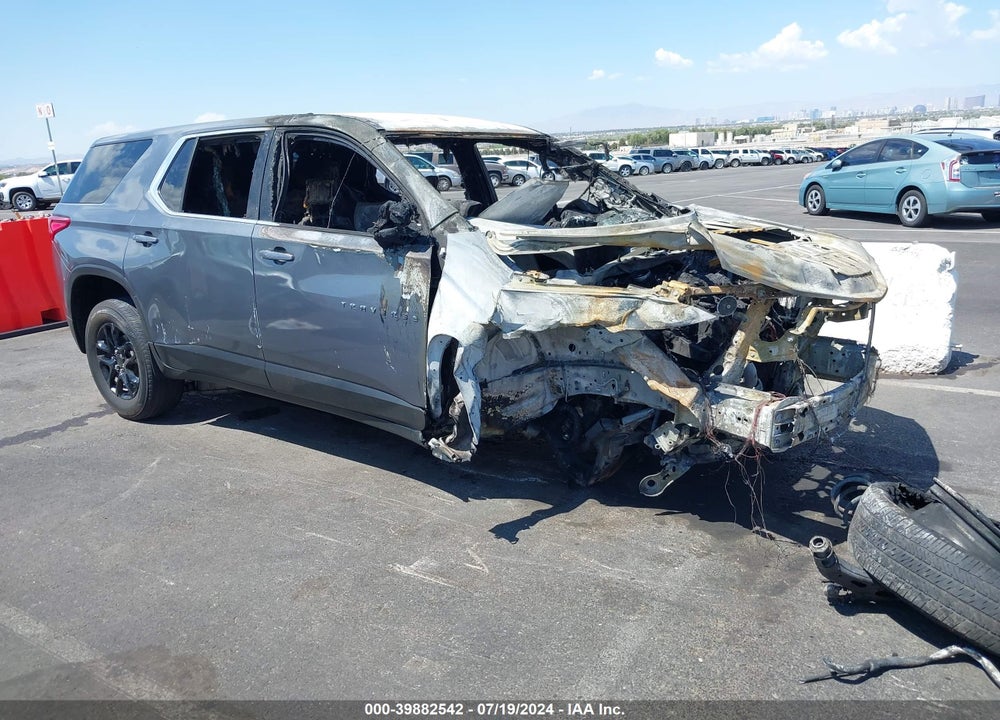 2021 CHEVROLET TRAVERSE FWD LS VIN: 1GNERFKW5MJ228826