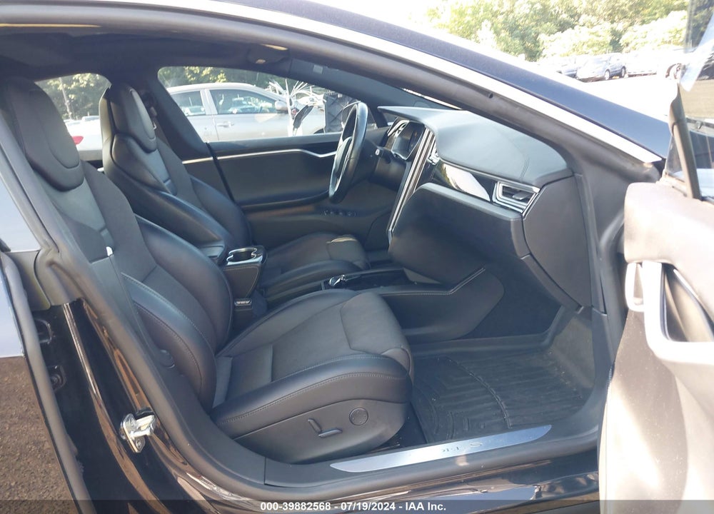 2017 TESLA MODEL S VIN: 5YJSA1E27HF210744