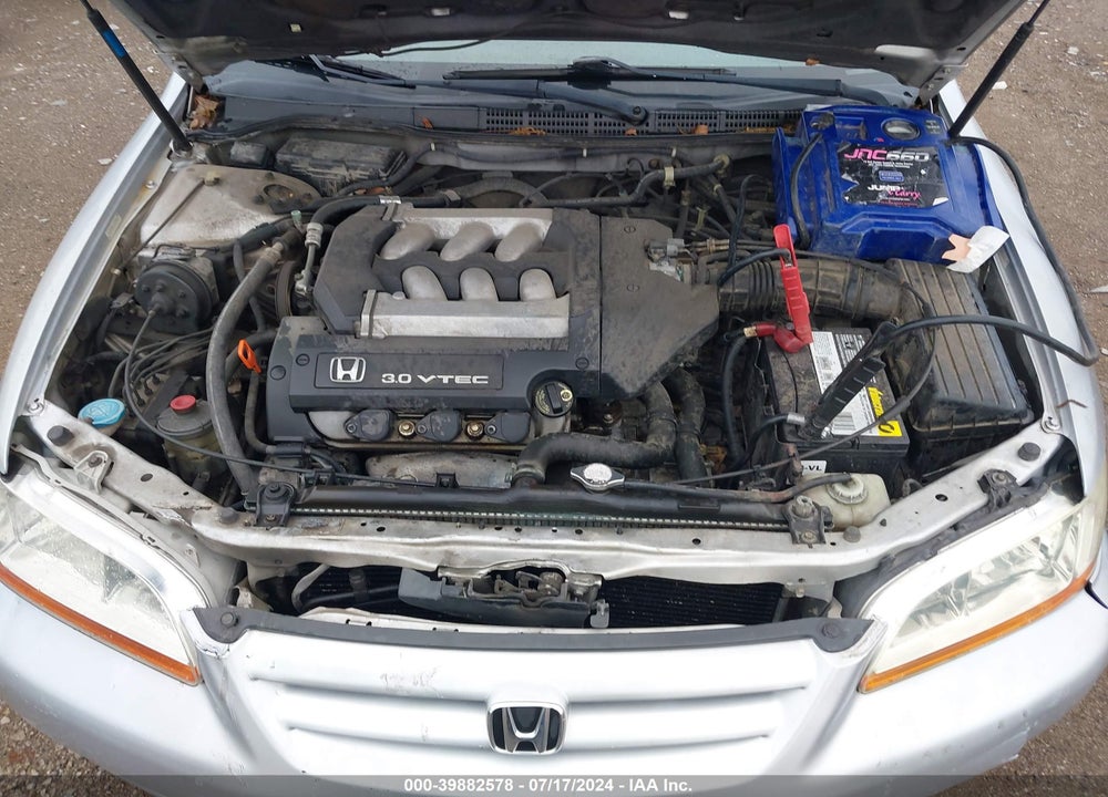 2002 HONDA ACCORD 3.0 EX VIN: 1HGCG16582A028208