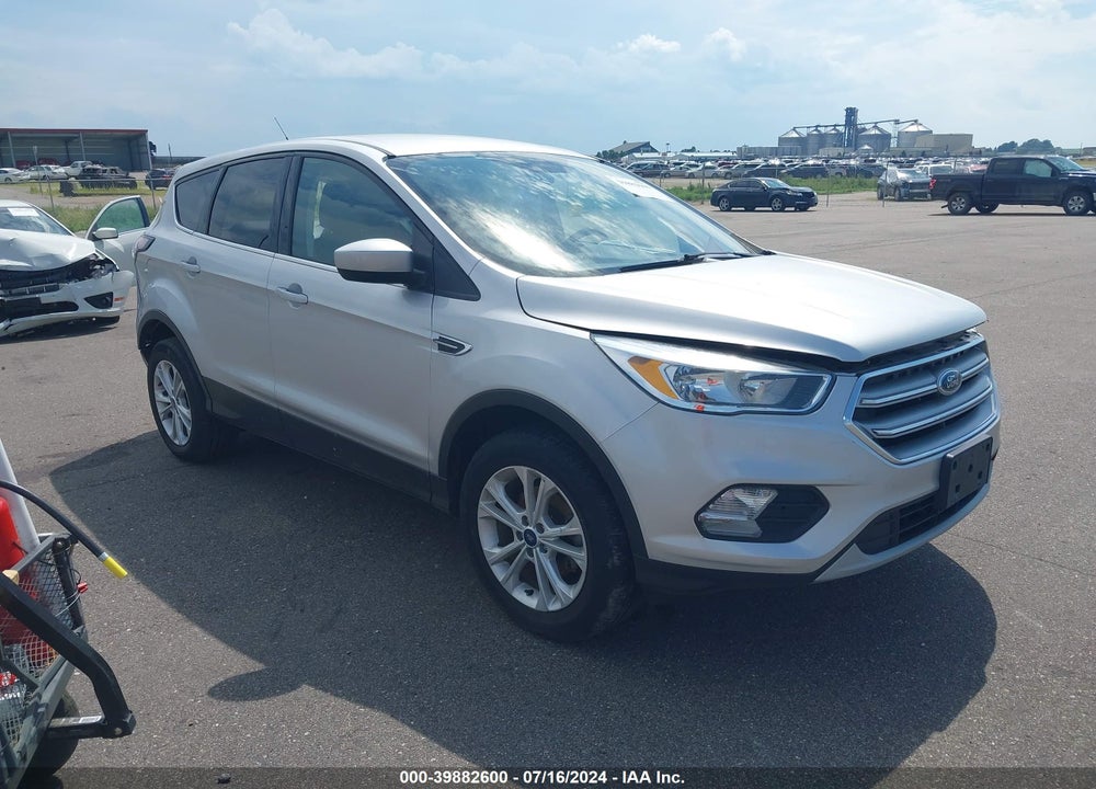 2017 FORD ESCAPE SE VIN: 1FMCU0GDXHUE98511