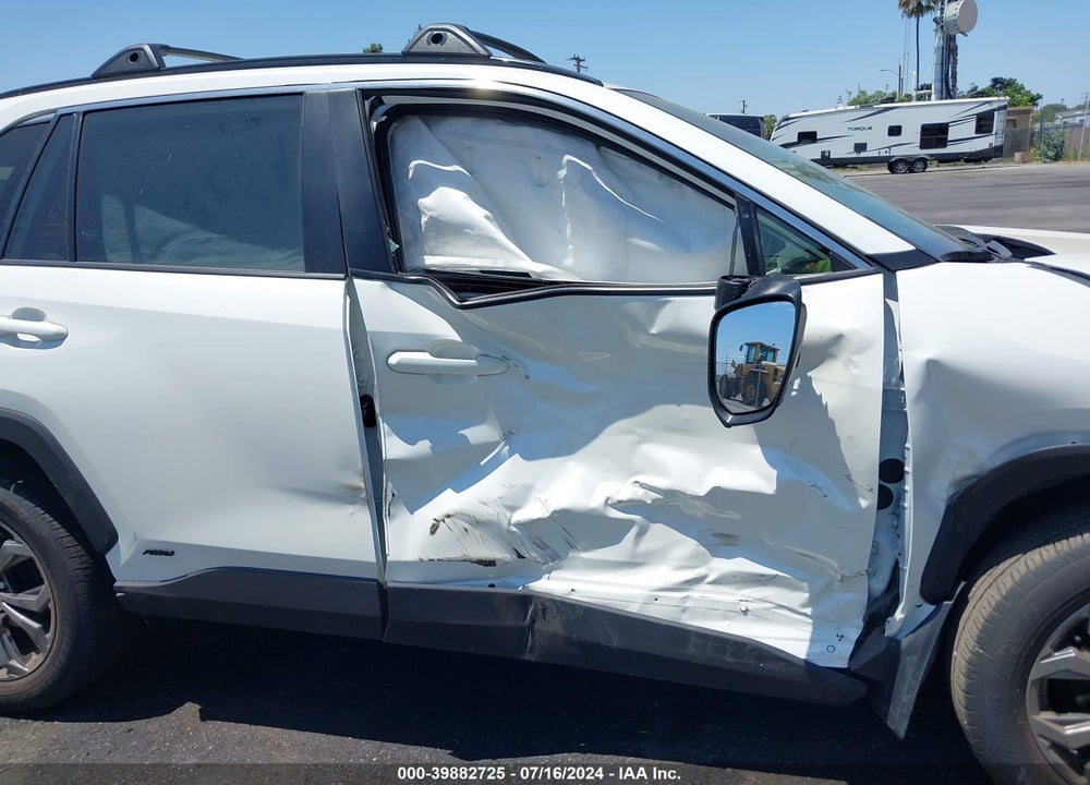 2022 TOYOTA RAV4 HYBRID XLE PREMIUM VIN: JTMB6RFV7ND532327