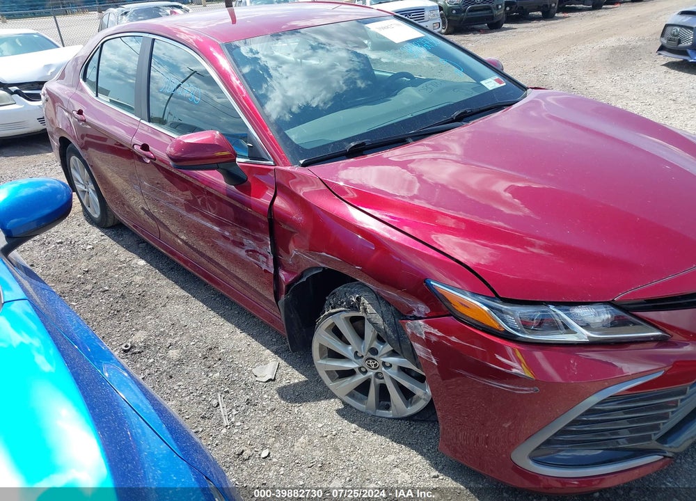 2021 TOYOTA CAMRY LE VIN: 4T1C11AK5MU615797