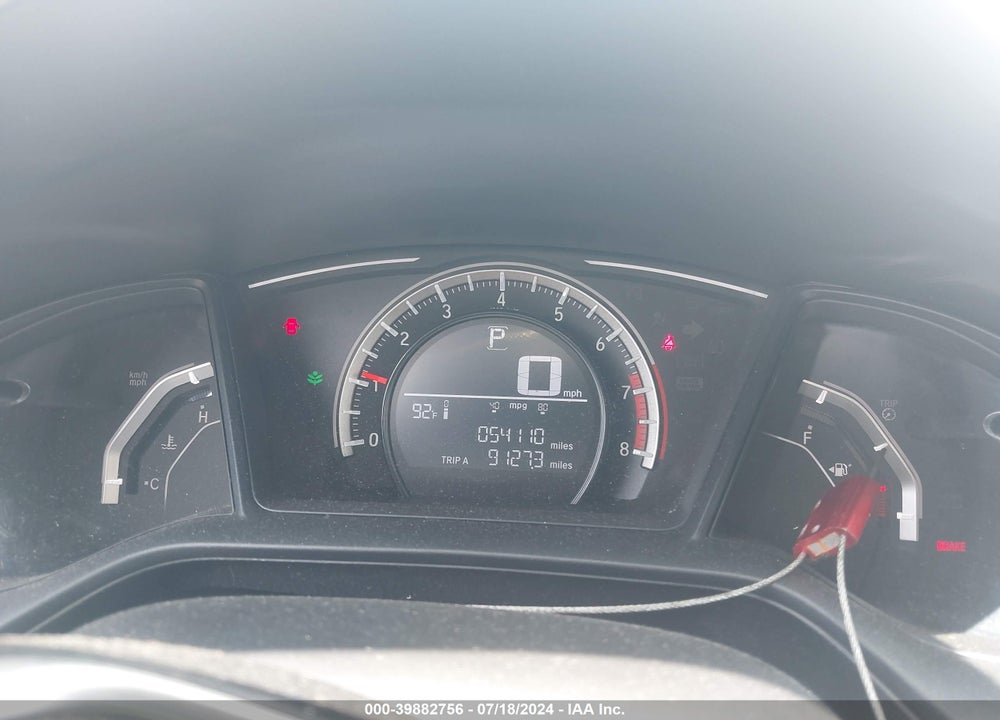 2018 HONDA CIVIC LX VIN: 2HGFC2F5XJH578475