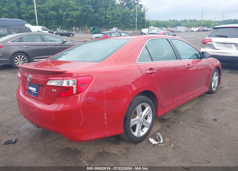 2013 TOYOTA CAMRY SE VIN: 4T1BF1FK8DU647097