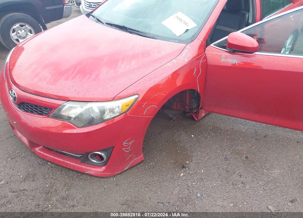 2013 TOYOTA CAMRY SE VIN: 4T1BF1FK8DU647097
