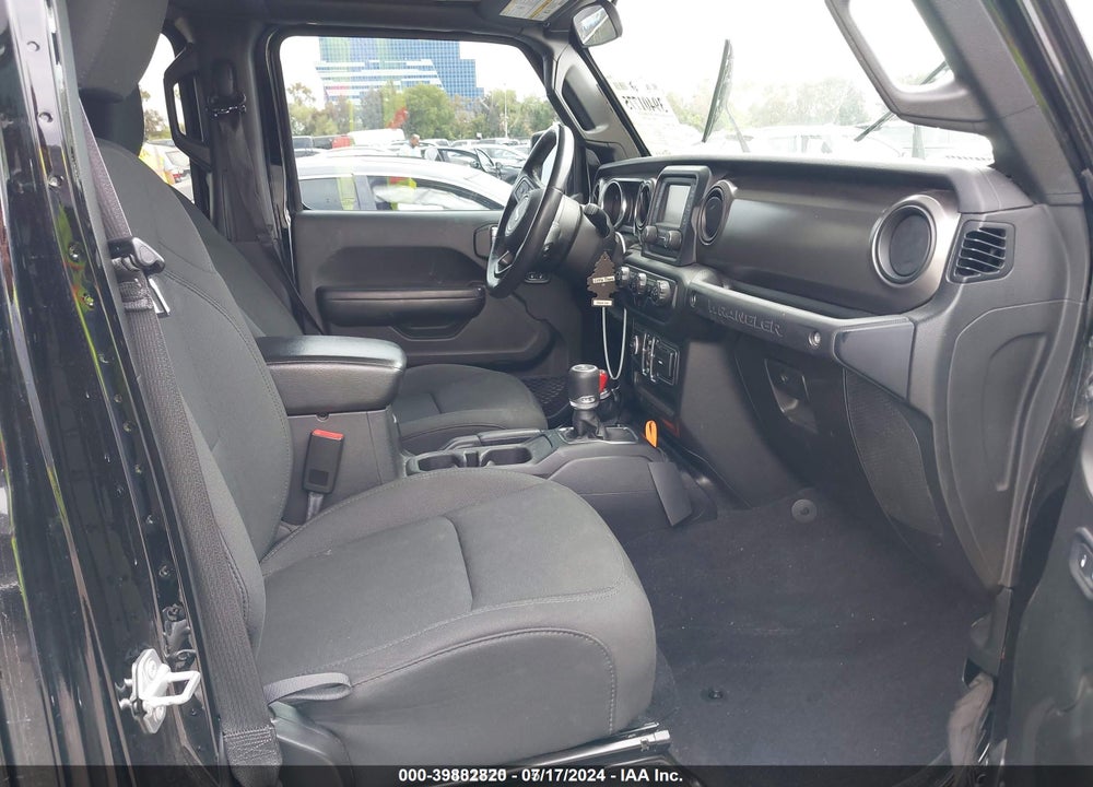 2019 JEEP WRANGLER UNLIMITED SPORT S 4X4 VIN: 1C4HJXDN0KW635038