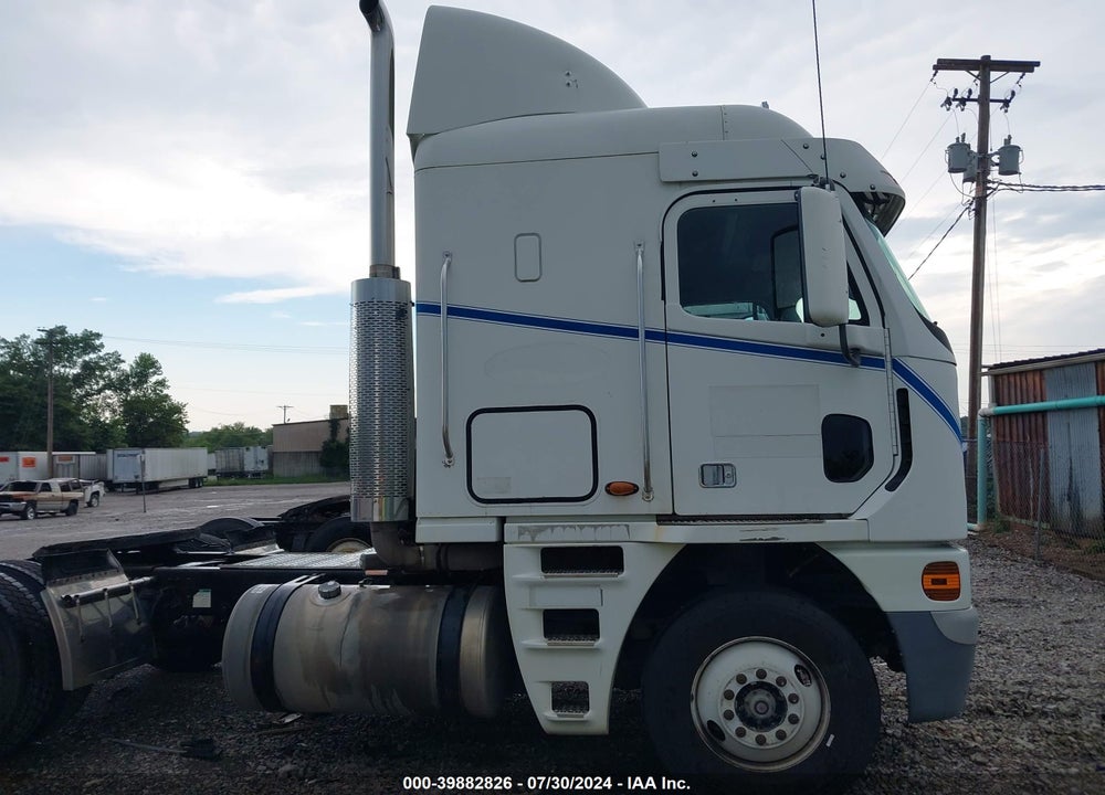 2005 FREIGHTLINER ARGOSY VIN: 1FUBAWCK75LN68458