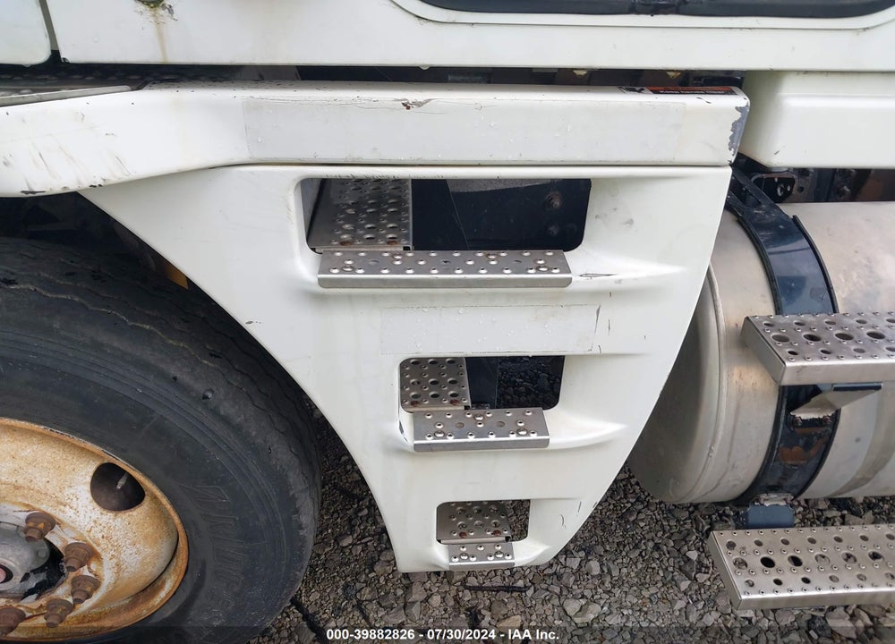 2005 FREIGHTLINER ARGOSY VIN: 1FUBAWCK75LN68458