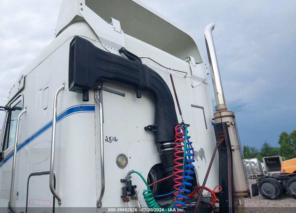 2005 FREIGHTLINER ARGOSY VIN: 1FUBAWCK75LN68458
