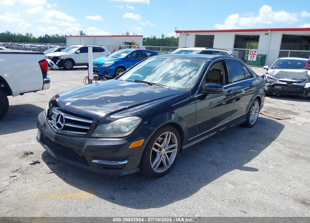 2014 MERCEDES-BENZ C 250 LUXURY/SPORT VIN: WDDGF4HB5ER314438